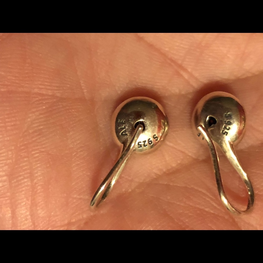 Beautiful Authentic Pandora earrings - Picture 5 of 6